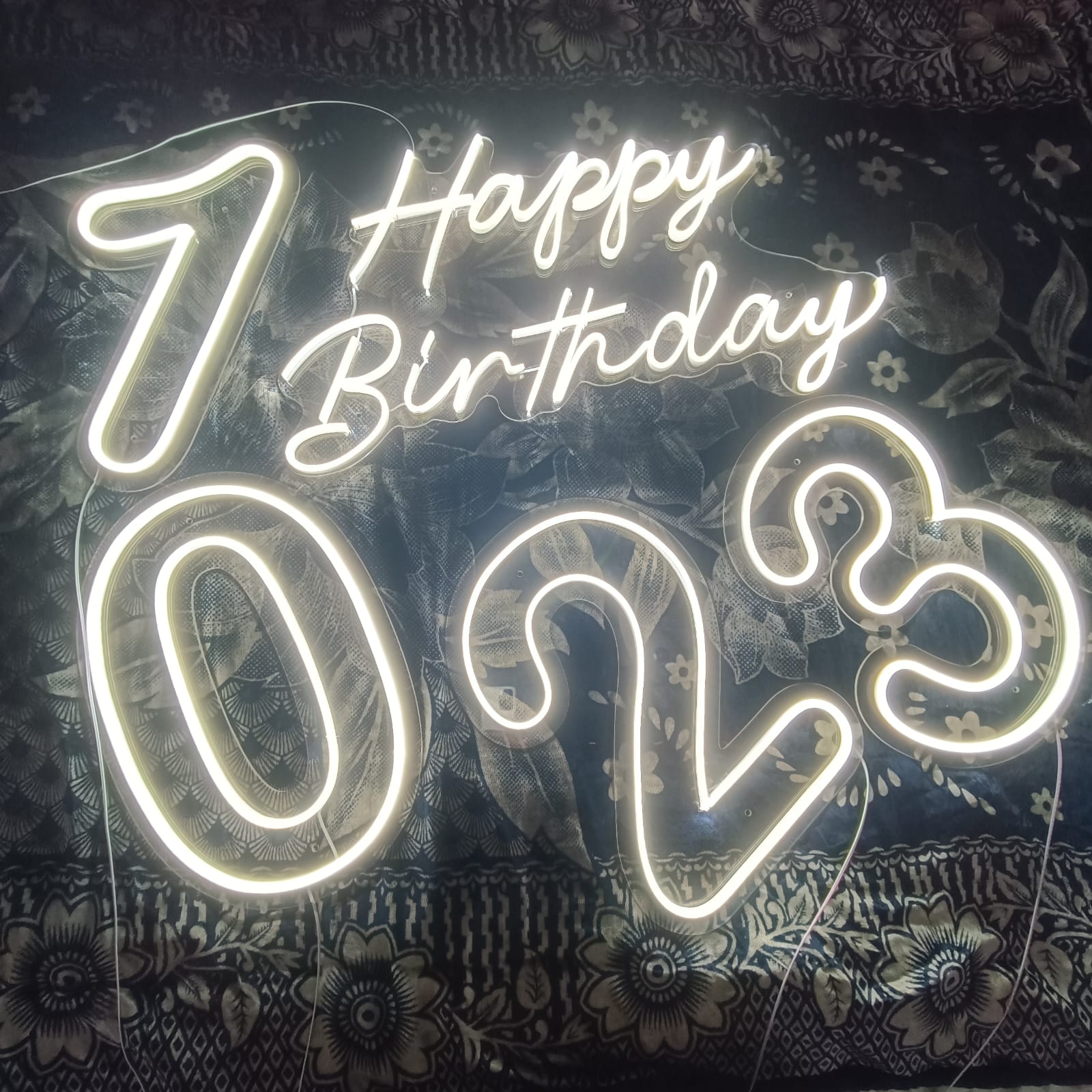 Neon Light Digits Multipurpose | Number Signs For Birthday & Anniversary - Image 8
