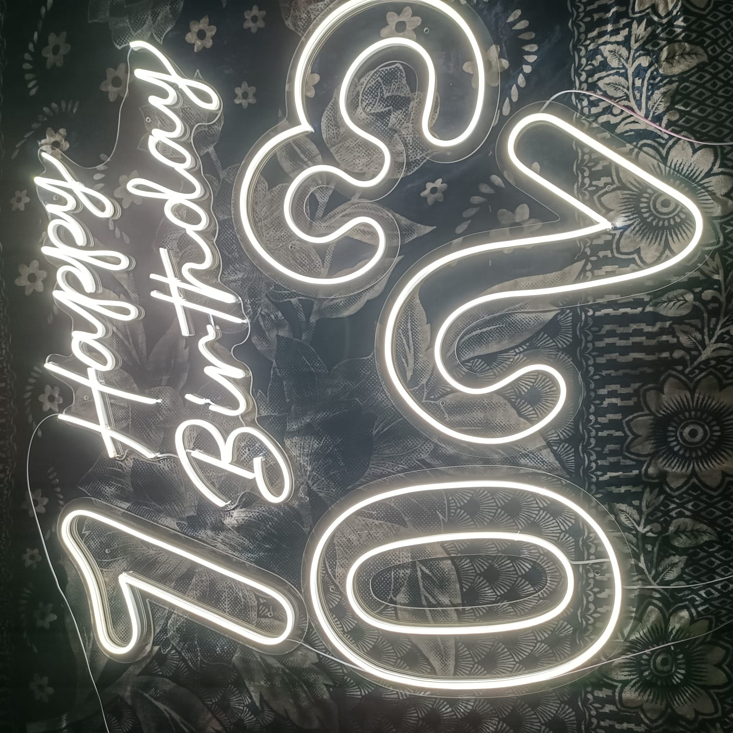 Neon Light Digits Multipurpose | Number Signs For Birthday & Anniversary - Image 3