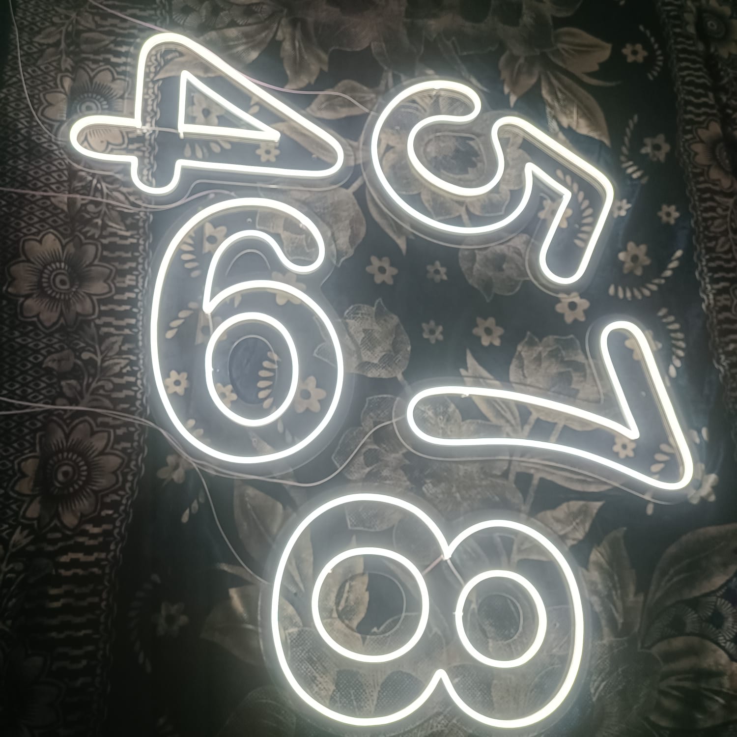 Neon Light Digits Multipurpose | Number Signs For Birthday & Anniversary - Image 4